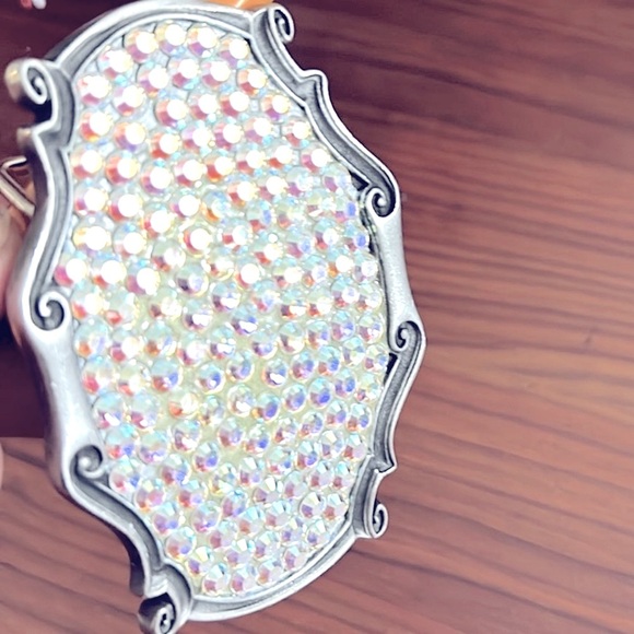 TRES FLORES BUCKLE BELT - Picture 3 of 13